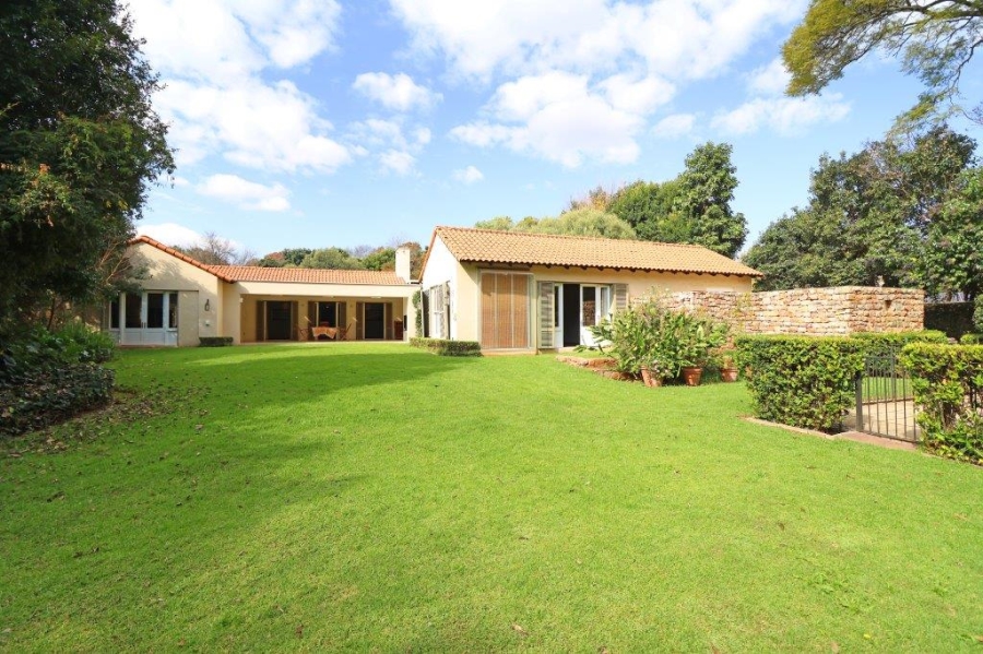 To Let 4 Bedroom Property for Rent in Saxonwold Gauteng