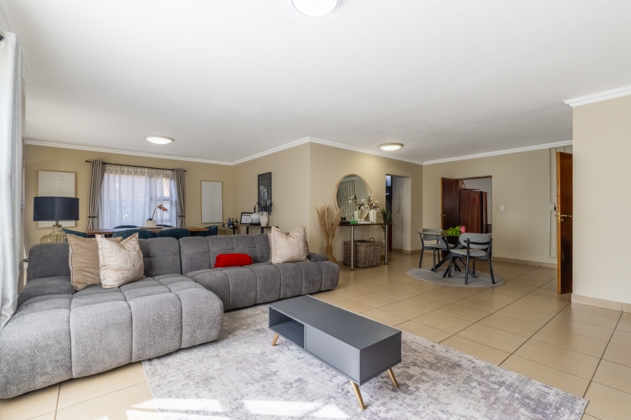 3 Bedroom Property for Sale in Maroeladal Gauteng