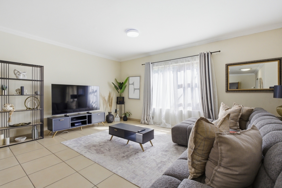 3 Bedroom Property for Sale in Maroeladal Gauteng