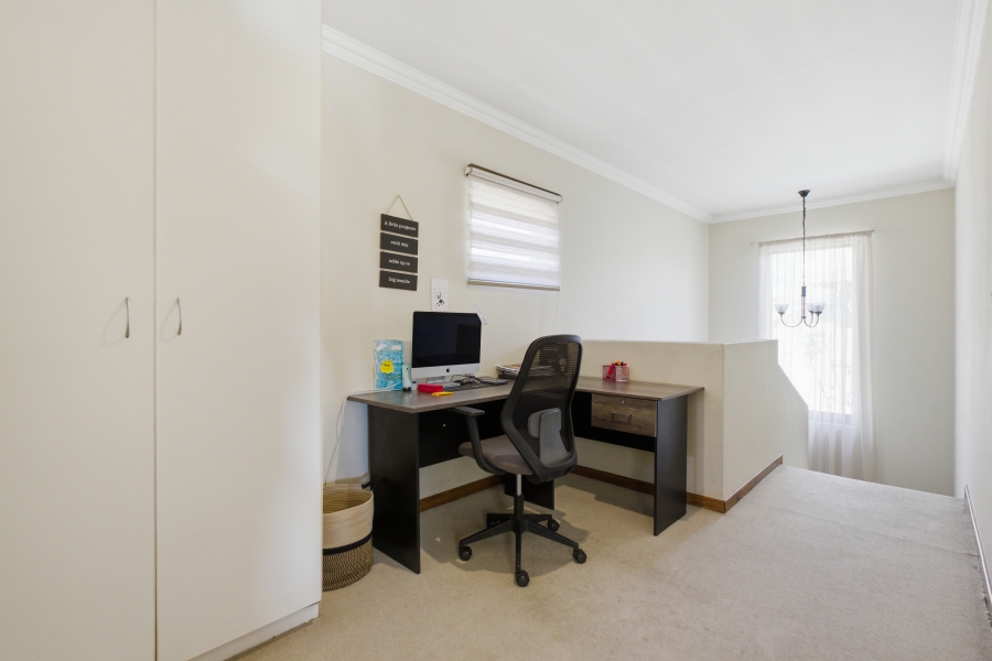 3 Bedroom Property for Sale in Maroeladal Gauteng