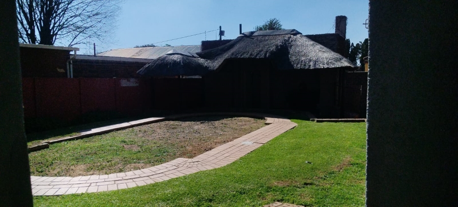 3 Bedroom Property for Sale in Dunnottar Gauteng