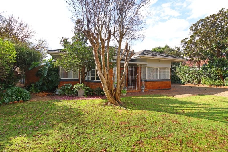 To Let 4 Bedroom Property for Rent in Greenside Gauteng
