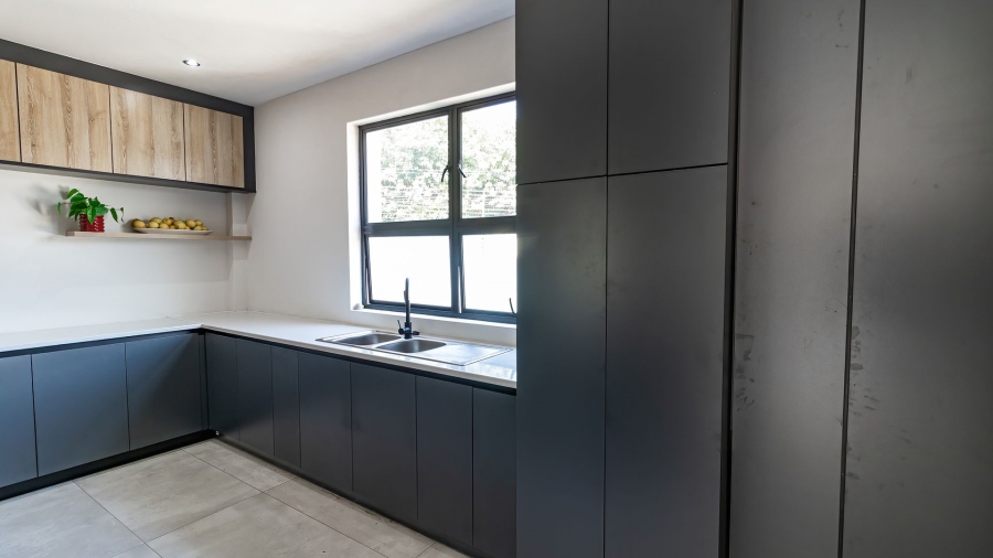 4 Bedroom Property for Sale in Helderfontein Estate Gauteng