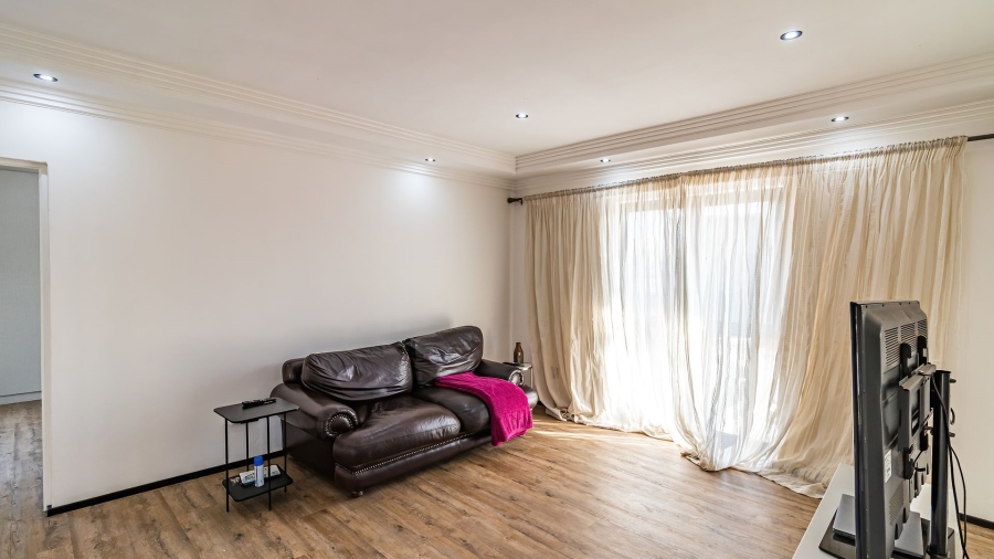 4 Bedroom Property for Sale in Helderfontein Estate Gauteng
