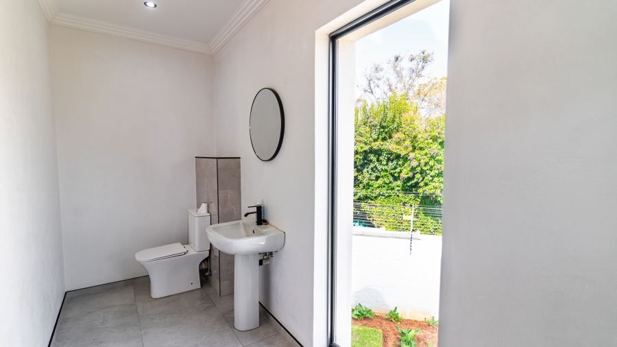 4 Bedroom Property for Sale in Helderfontein Estate Gauteng