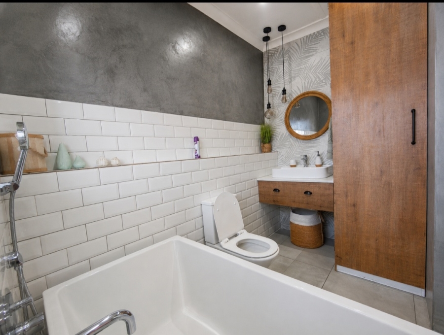 3 Bedroom Property for Sale in Three Rivers Gauteng