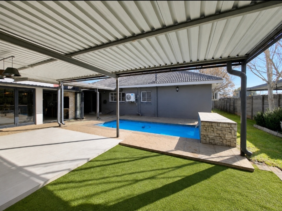 3 Bedroom Property for Sale in Three Rivers Gauteng
