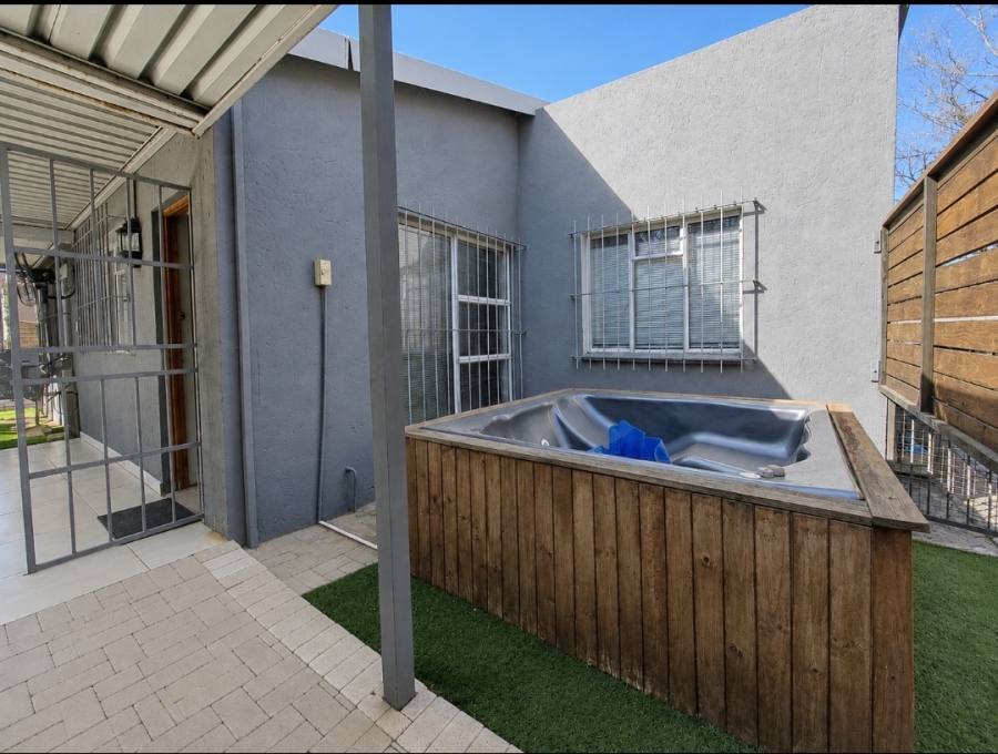 3 Bedroom Property for Sale in Three Rivers Gauteng