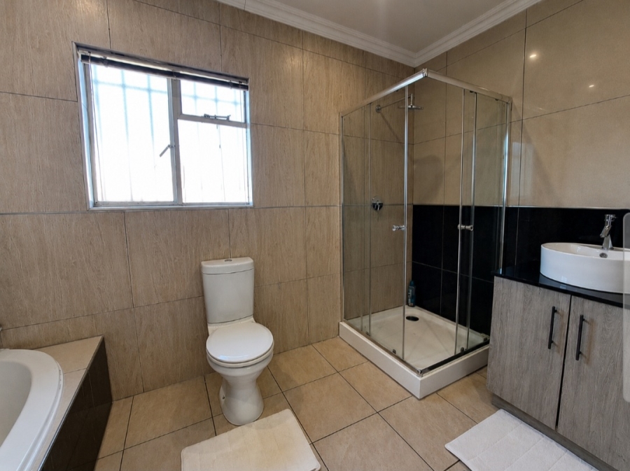 3 Bedroom Property for Sale in Three Rivers Gauteng