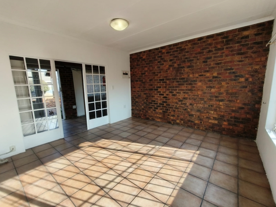1 Bedroom Property for Sale in Falcon Ridge Gauteng
