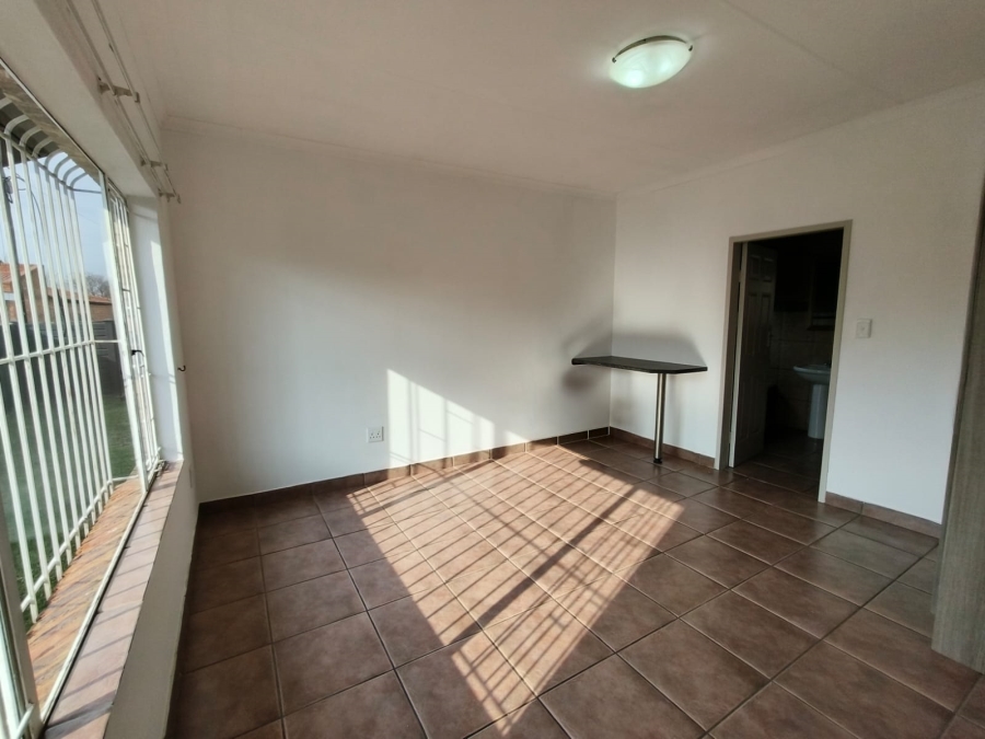 1 Bedroom Property for Sale in Falcon Ridge Gauteng