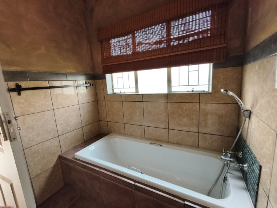 1 Bedroom Property for Sale in Falcon Ridge Gauteng