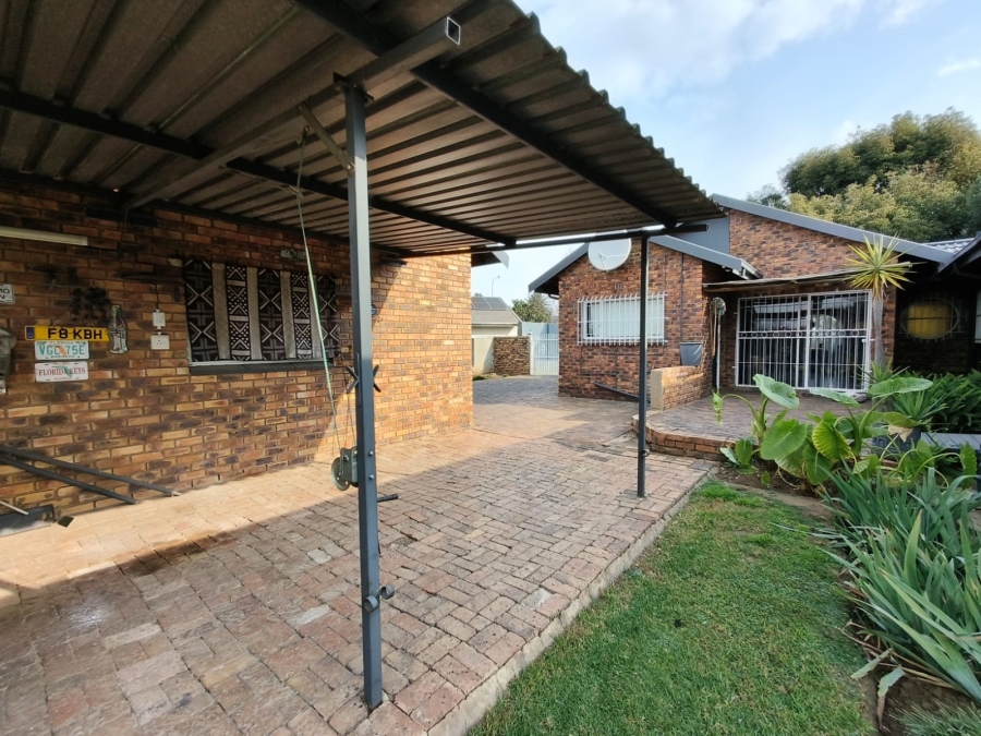 1 Bedroom Property for Sale in Falcon Ridge Gauteng
