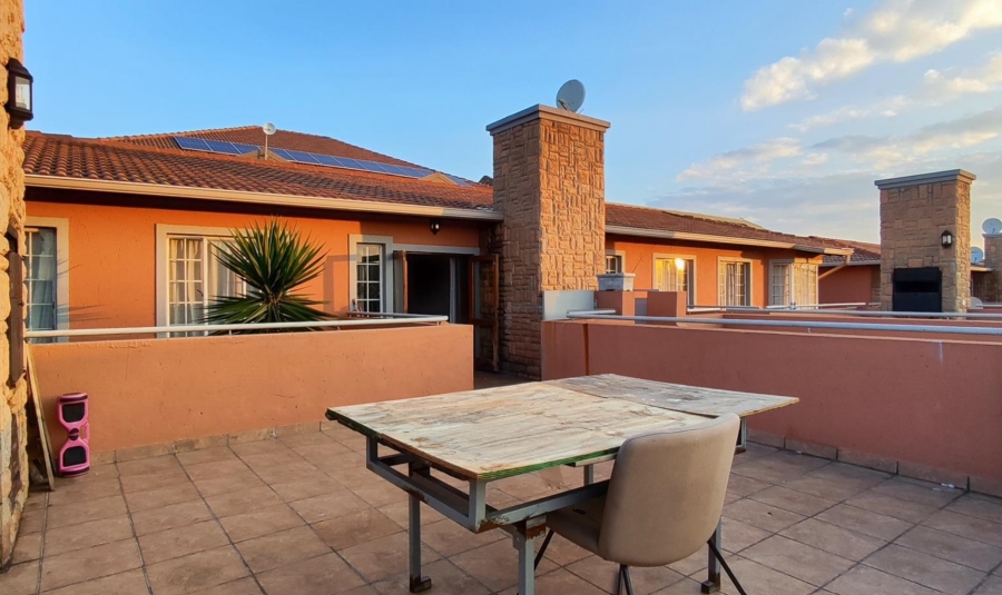 3 Bedroom Property for Sale in Glen Marais Gauteng