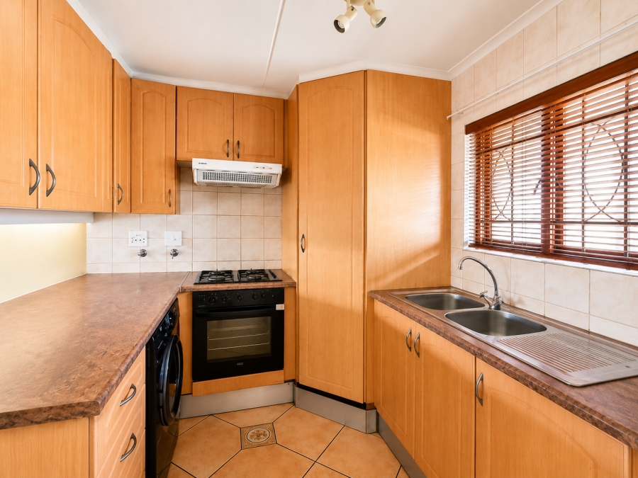 2 Bedroom Property for Sale in Dowerglen Ext 4 Gauteng