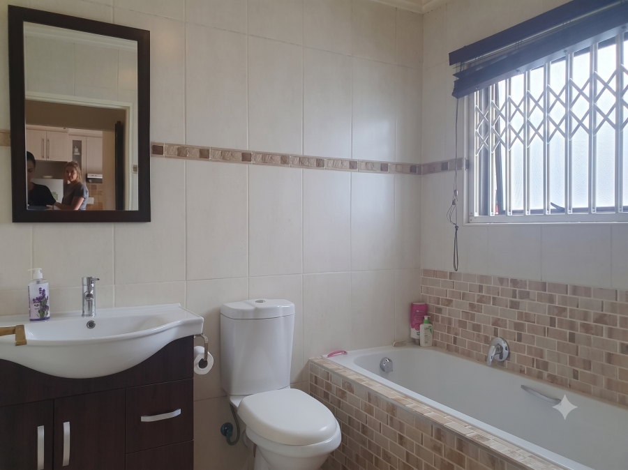 2 Bedroom Property for Sale in Marais Steyn Park Gauteng