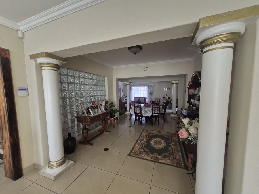 5 Bedroom Property for Sale in Brackenhurst Gauteng