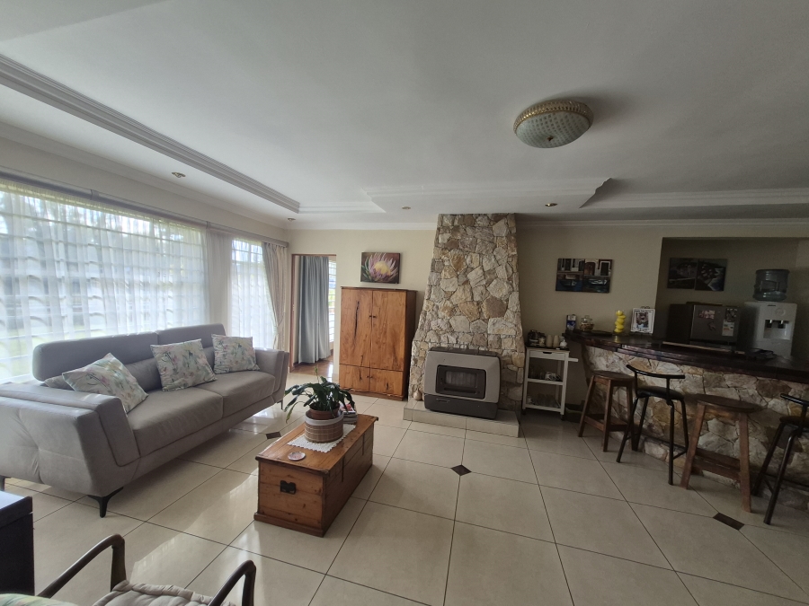 5 Bedroom Property for Sale in Brackenhurst Gauteng