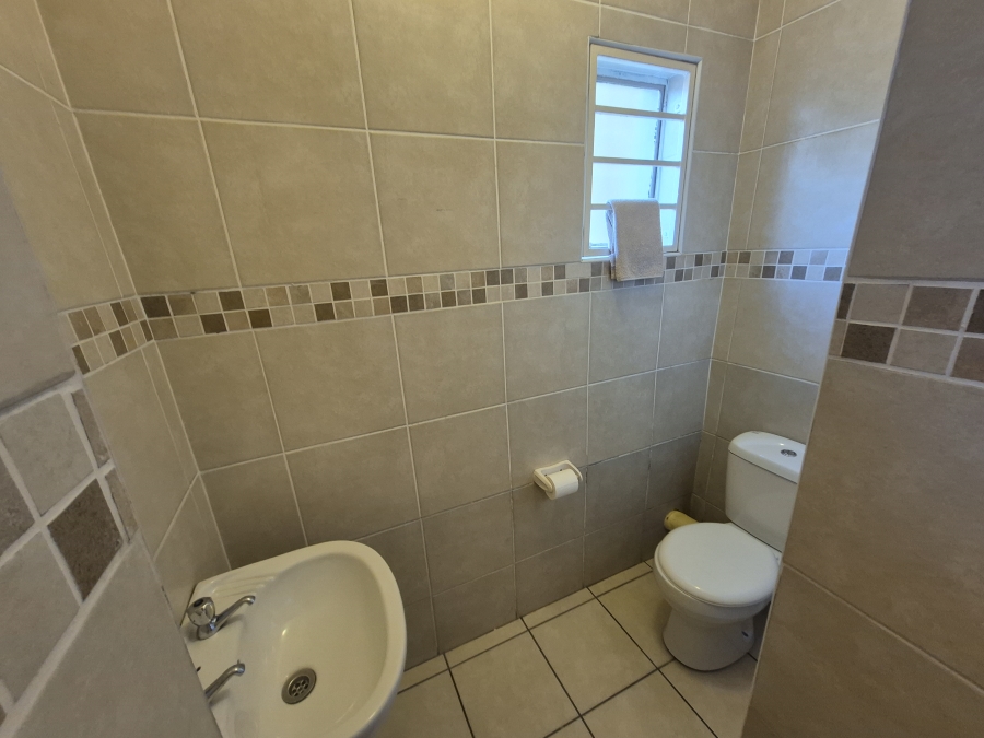5 Bedroom Property for Sale in Brackenhurst Gauteng