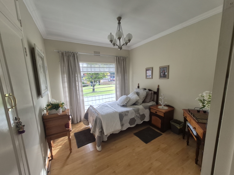 5 Bedroom Property for Sale in Brackenhurst Gauteng