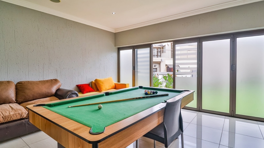 5 Bedroom Property for Sale in Aspen Lakes Gauteng