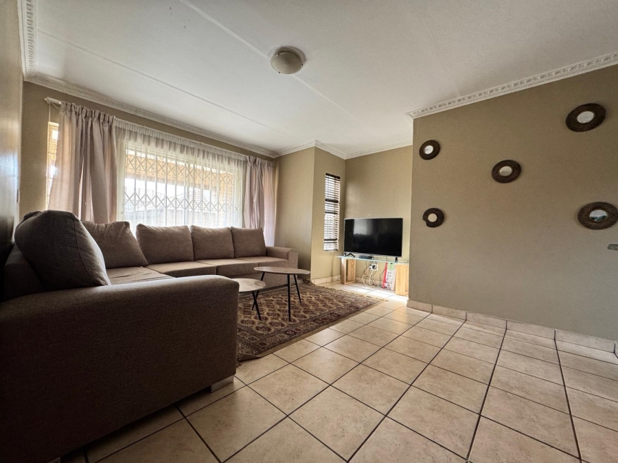 To Let 1 Bedroom Property for Rent in Erand Gardens Gauteng