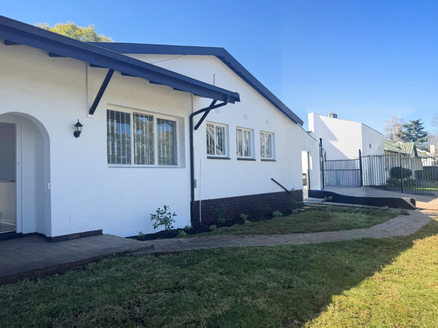 To Let 3 Bedroom Property for Rent in Parkmore Gauteng