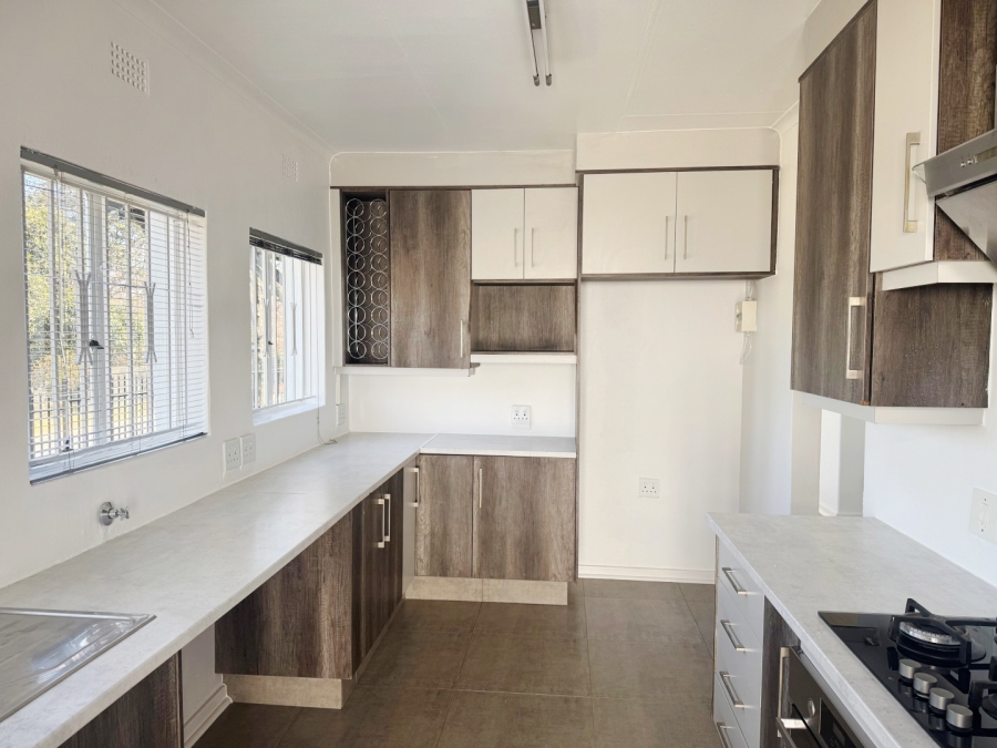 To Let 3 Bedroom Property for Rent in Parkmore Gauteng