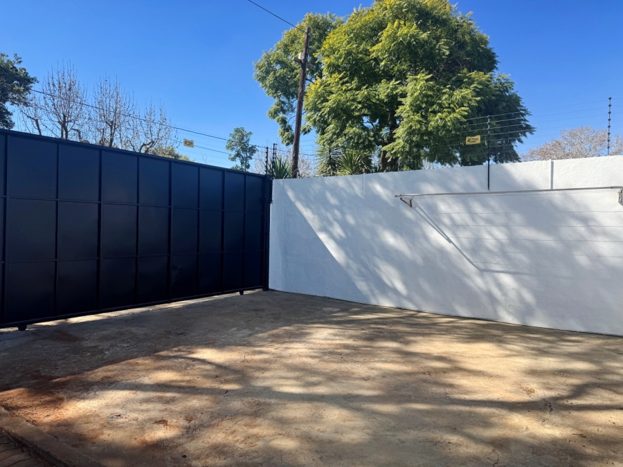 To Let 3 Bedroom Property for Rent in Parkmore Gauteng