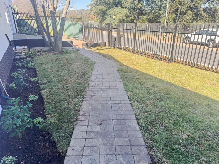 To Let 3 Bedroom Property for Rent in Parkmore Gauteng