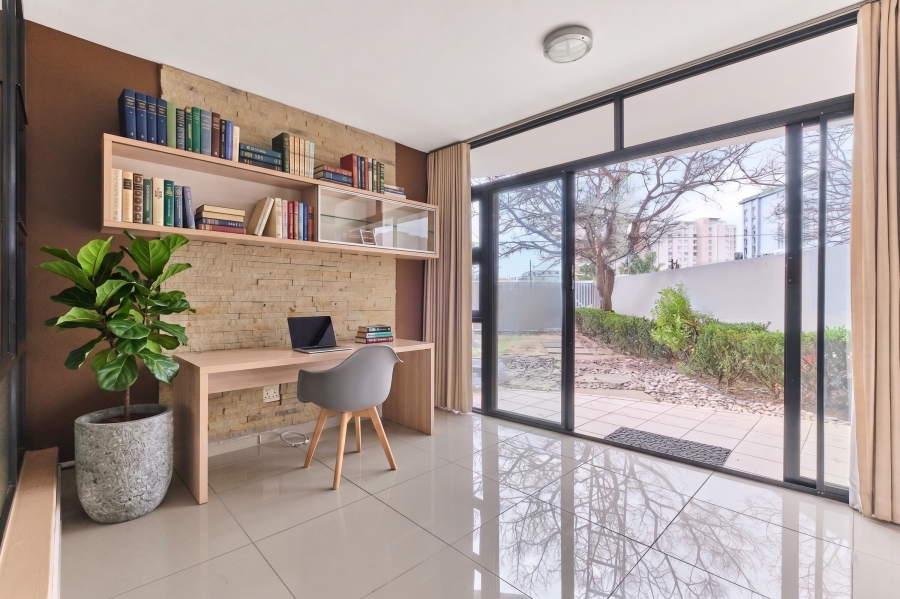 1 Bedroom Property for Sale in Sandown Gauteng