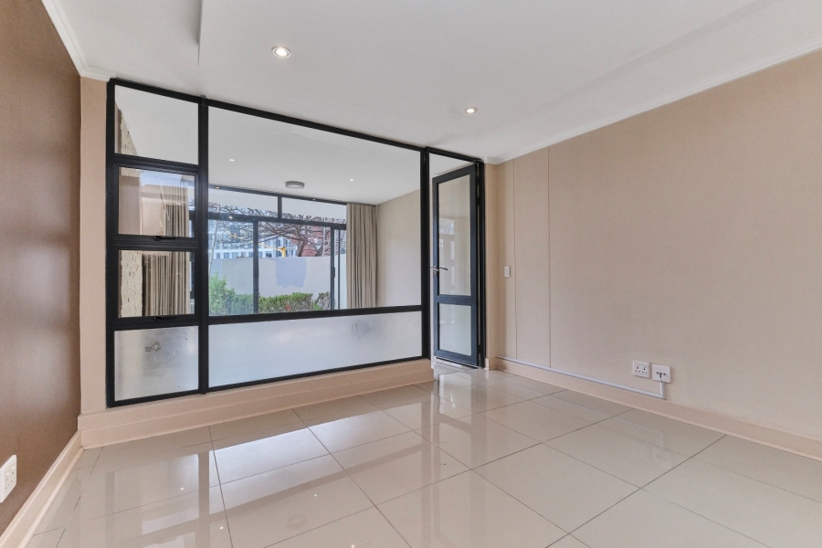 1 Bedroom Property for Sale in Sandown Gauteng