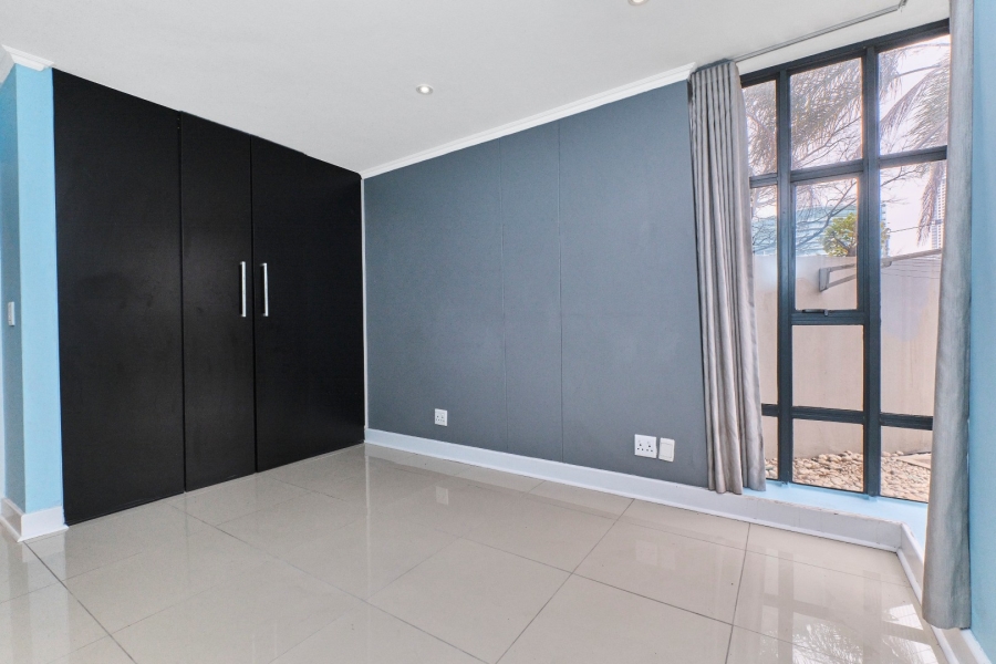 1 Bedroom Property for Sale in Sandown Gauteng
