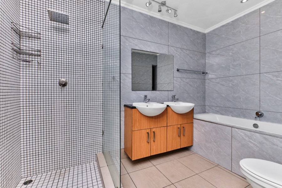 1 Bedroom Property for Sale in Sandown Gauteng