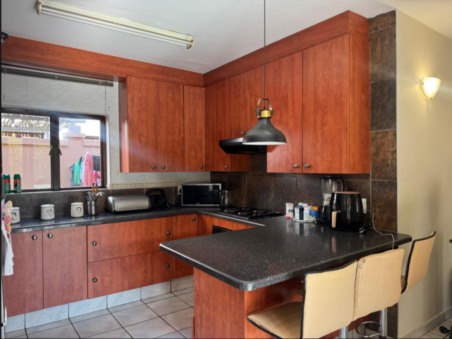 3 Bedroom Property for Sale in Summerset Gauteng