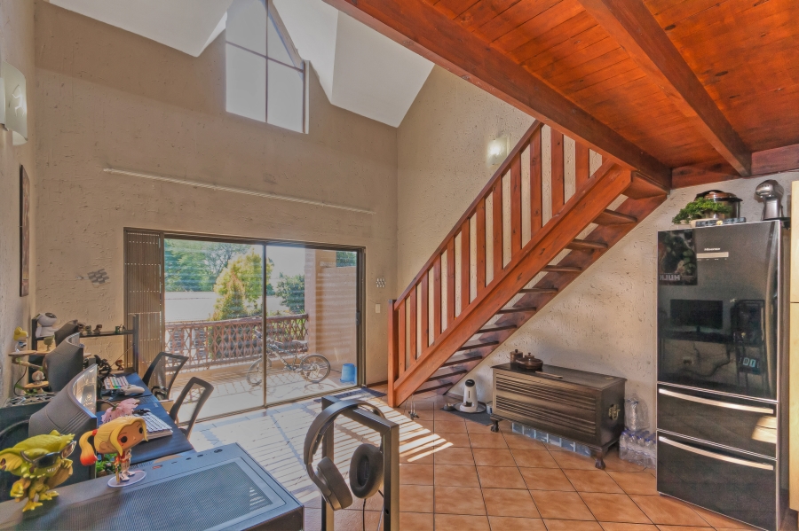 2 Bedroom Property for Sale in Sunninghill Gauteng