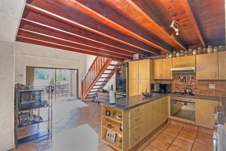 2 Bedroom Property for Sale in Sunninghill Gauteng