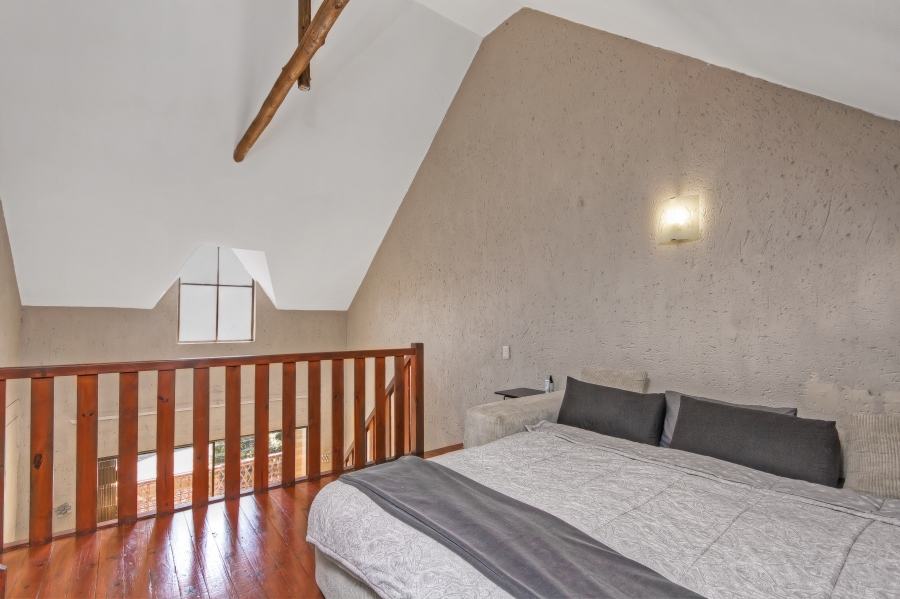 2 Bedroom Property for Sale in Sunninghill Gauteng