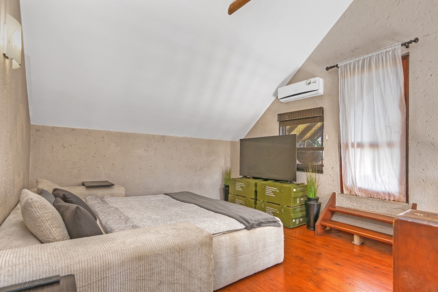 2 Bedroom Property for Sale in Sunninghill Gauteng