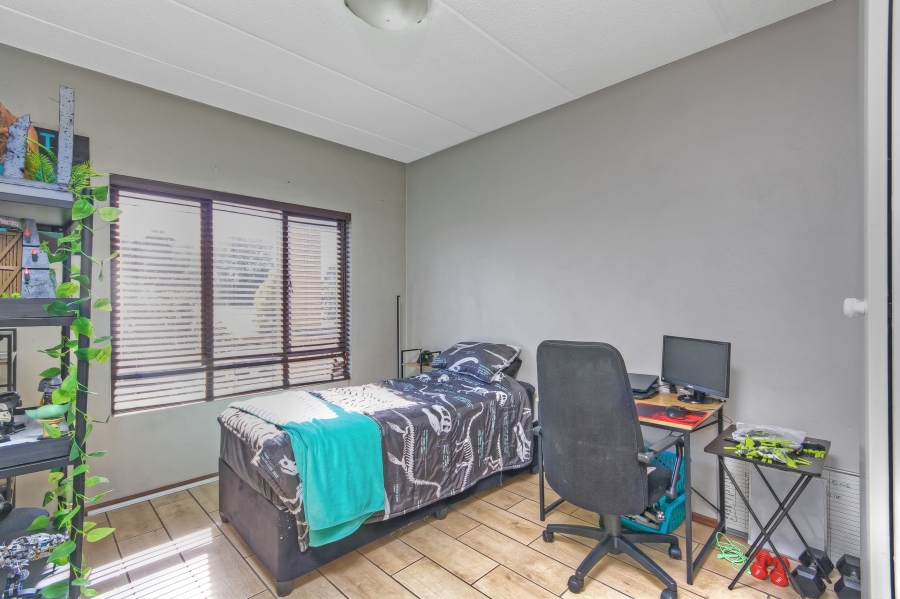 2 Bedroom Property for Sale in Sunninghill Gauteng