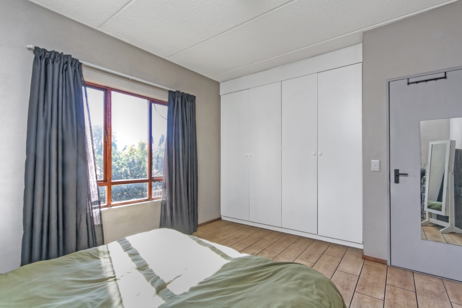 2 Bedroom Property for Sale in Sunninghill Gauteng