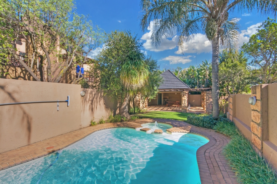 2 Bedroom Property for Sale in Sunninghill Gauteng