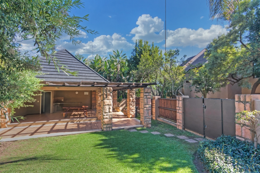 2 Bedroom Property for Sale in Sunninghill Gauteng