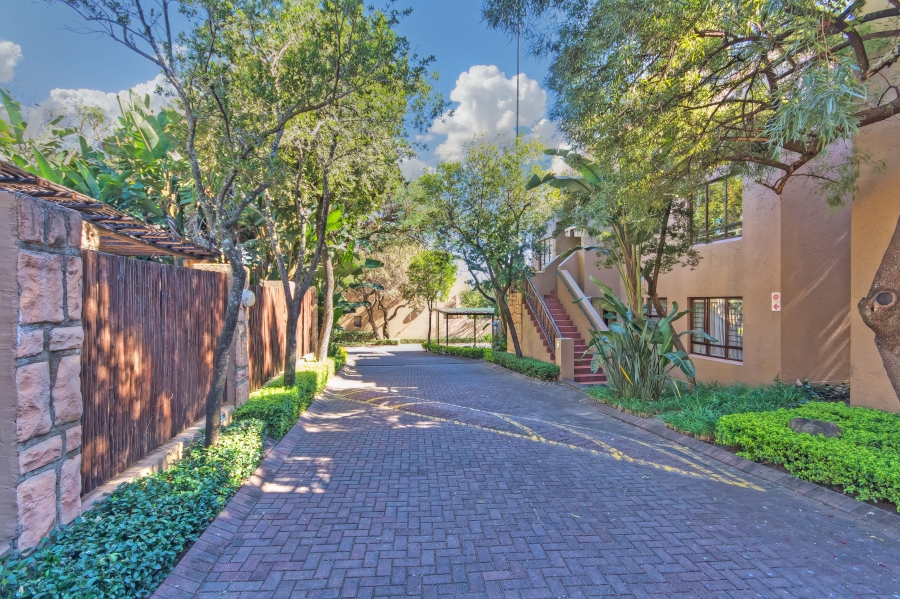 2 Bedroom Property for Sale in Sunninghill Gauteng
