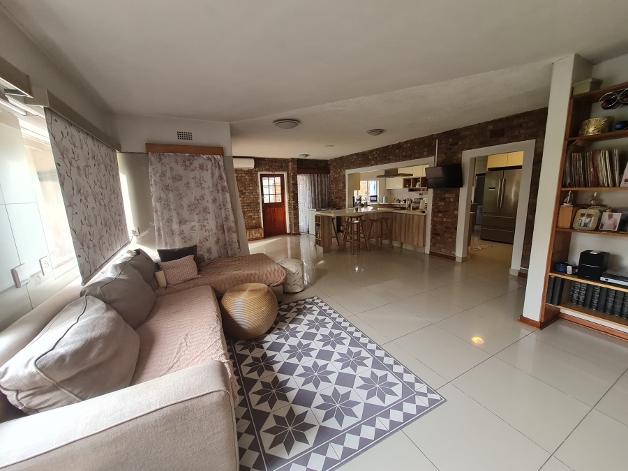 To Let 7 Bedroom Property for Rent in Bryanston Gauteng