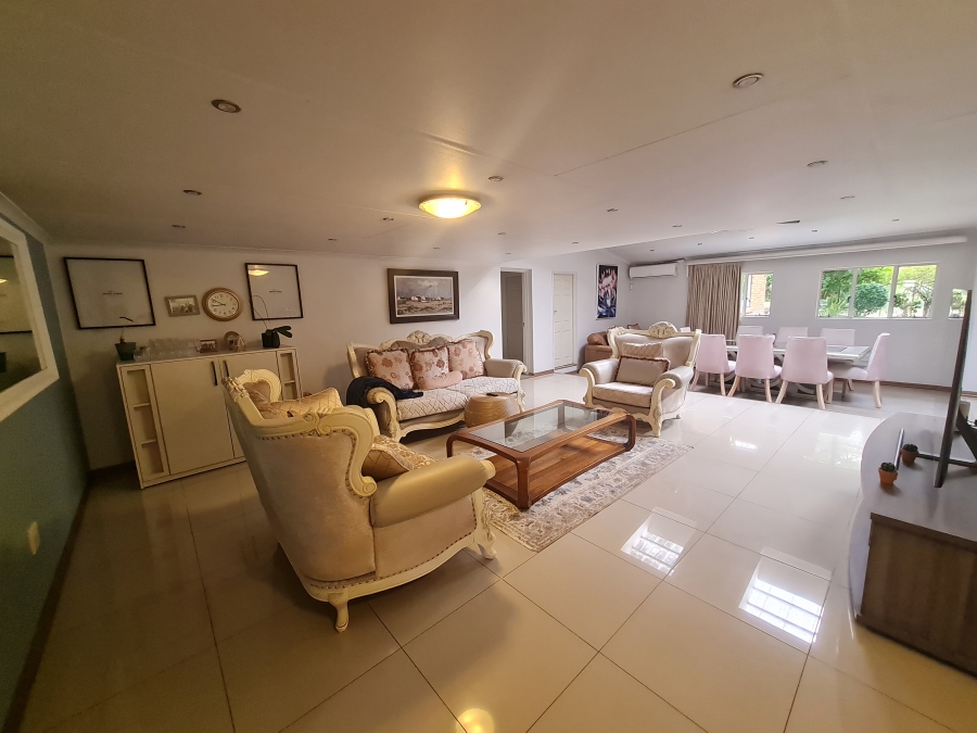 To Let 7 Bedroom Property for Rent in Bryanston Gauteng