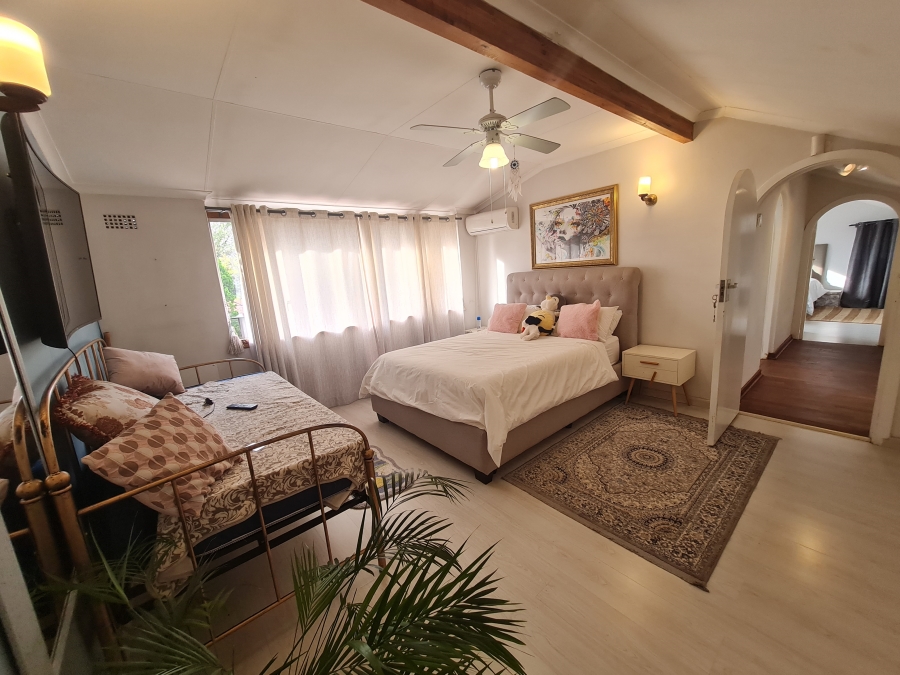 To Let 7 Bedroom Property for Rent in Bryanston Gauteng