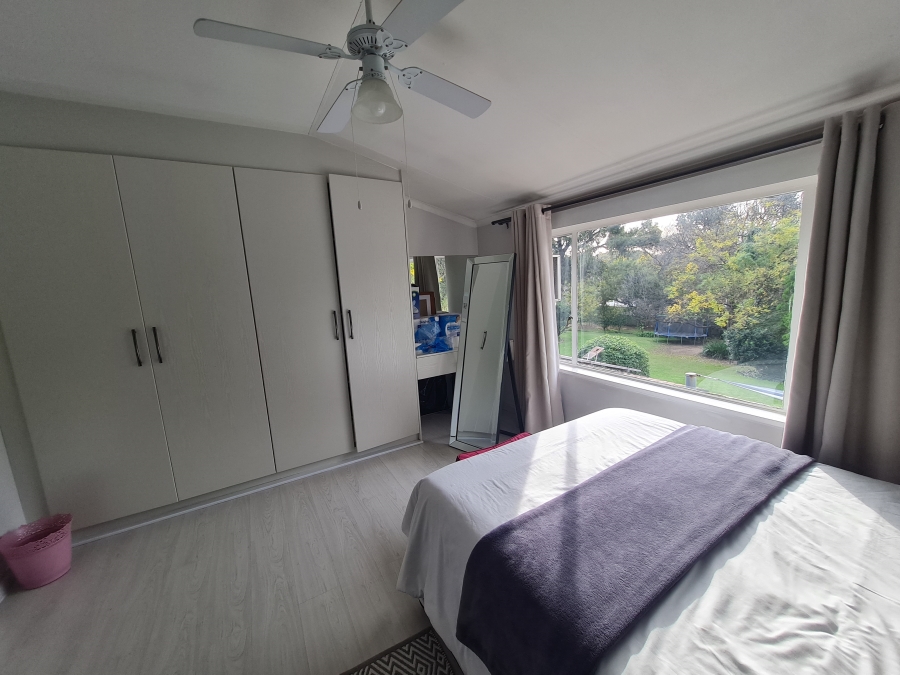 To Let 7 Bedroom Property for Rent in Bryanston Gauteng