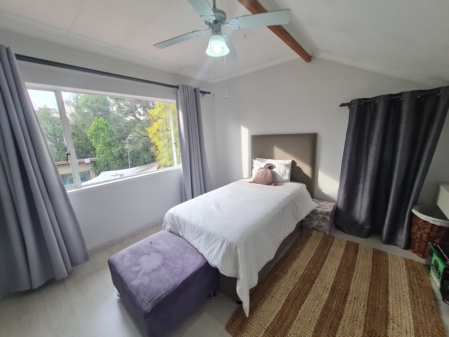 To Let 7 Bedroom Property for Rent in Bryanston Gauteng