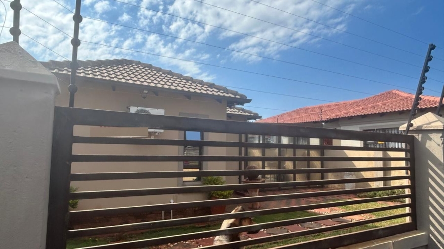 3 Bedroom Property for Sale in The Orchards Gauteng